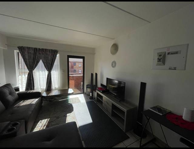 2 BEDROOM APARTMENT FOR SALE IN CASTLEVIEW